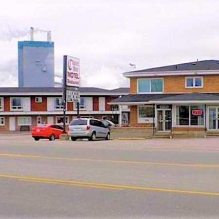 Chalet Inn Motel Dryden Exterior foto